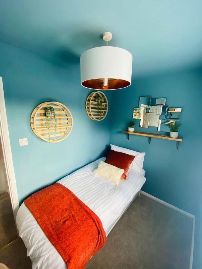 Coastal 2 Bedroom Maisonette With Parking Eastbourne Exterior photo